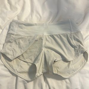 Lululemon Speed Up 2.5in shorts